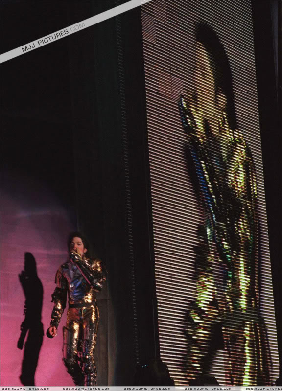 HIStory World Tour - Page 3 560