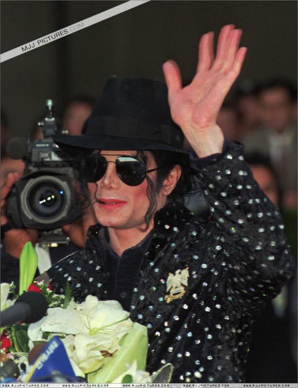 1996- Michael Visits Seoul 001-1