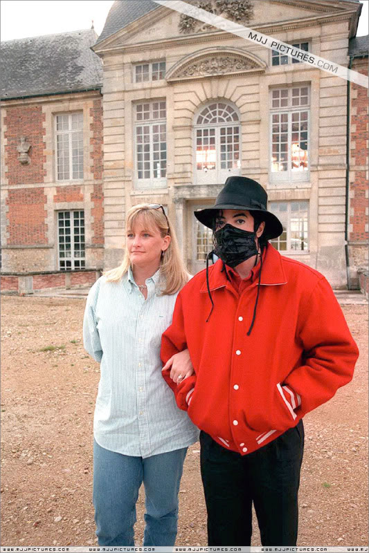 1997- Michael & Debbie Rowe in France 004-15