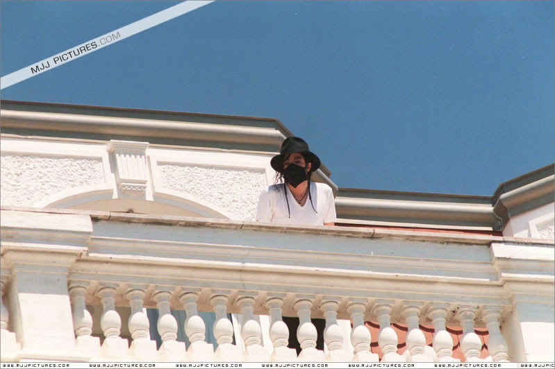Michael - 1997- Michael in Cannes (July) 004-18