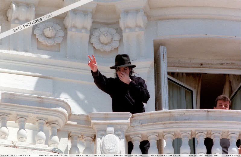 Michael - 1997- Michael in Cannes (May) 004-19