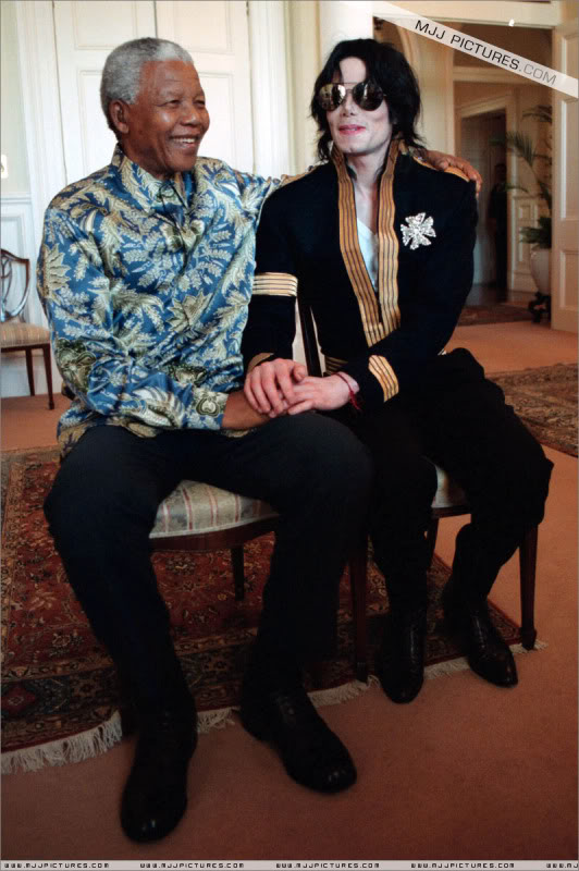 1999- MJ & Friends Press Conference in Cape Town (South Africa) 004-36