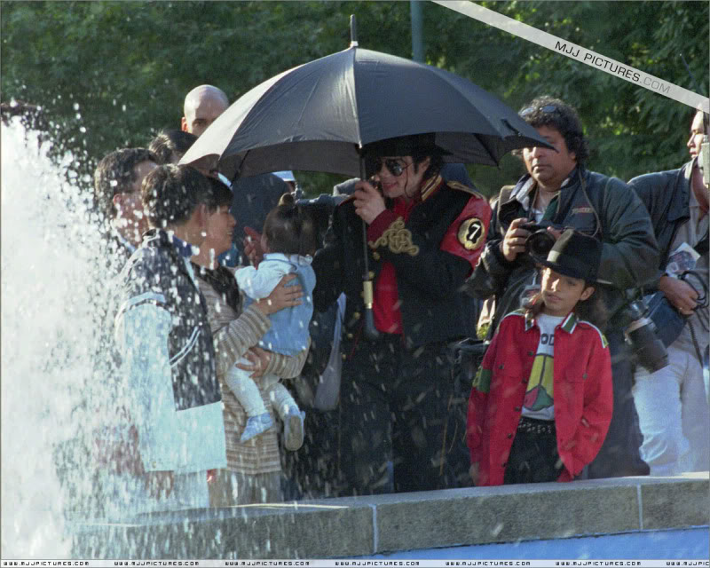 1996- Michael Visits Seoul 005-1