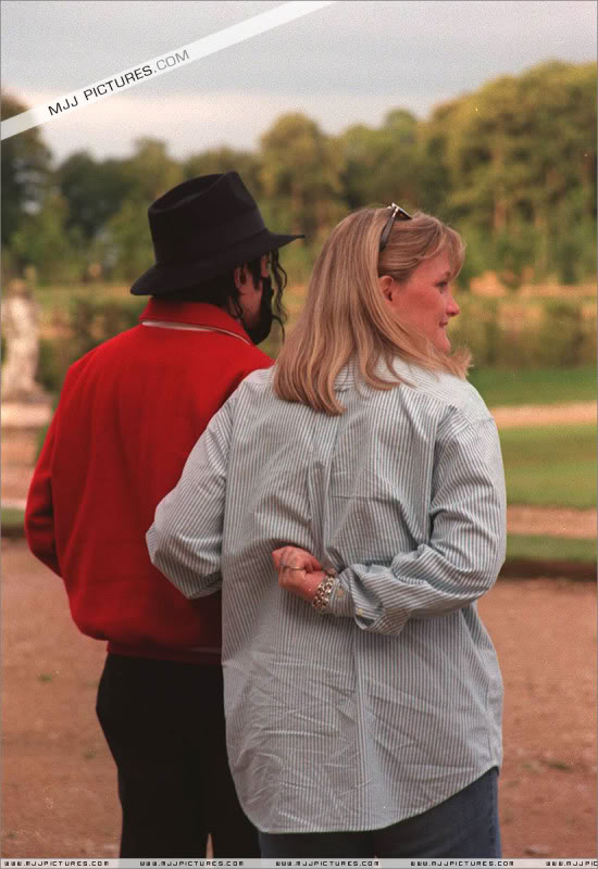 debbie - 1997- Michael & Debbie Rowe in France 005-14
