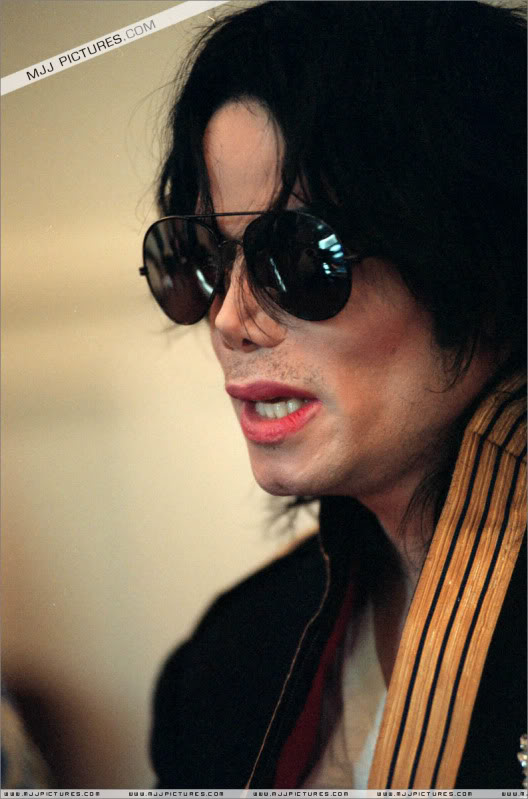 Press - 1999- MJ & Friends Press Conference in Cape Town (South Africa) 006-29