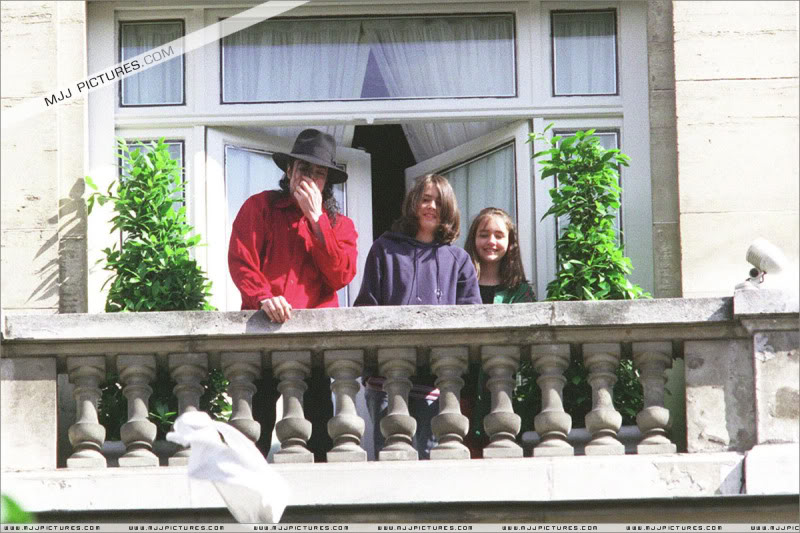 1997- Michael & Debbie Rowe in France 007-11