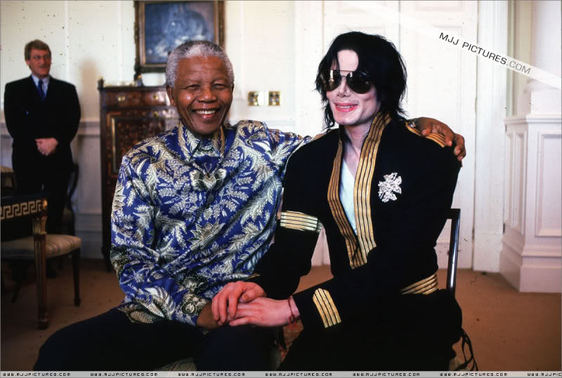 Press - 1999- MJ & Friends Press Conference in Cape Town (South Africa) 008-25