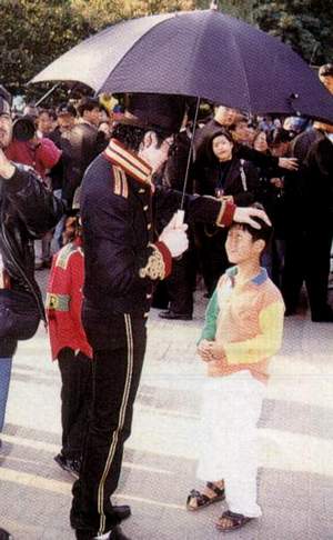 1996- Michael Visits Seoul 010-1