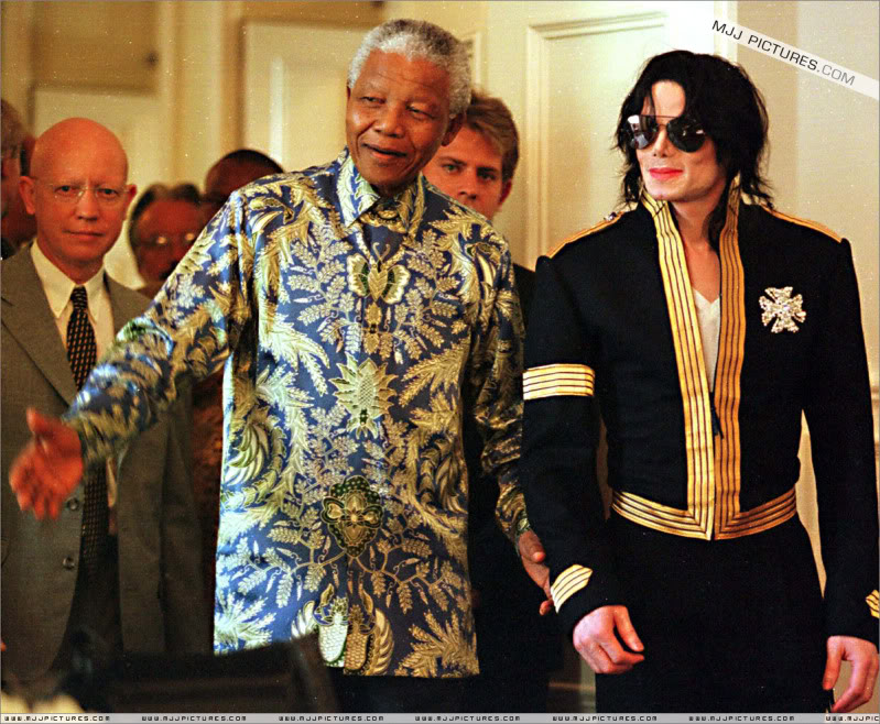 Conference - 1999- MJ & Friends Press Conference in Cape Town (South Africa) 017-17