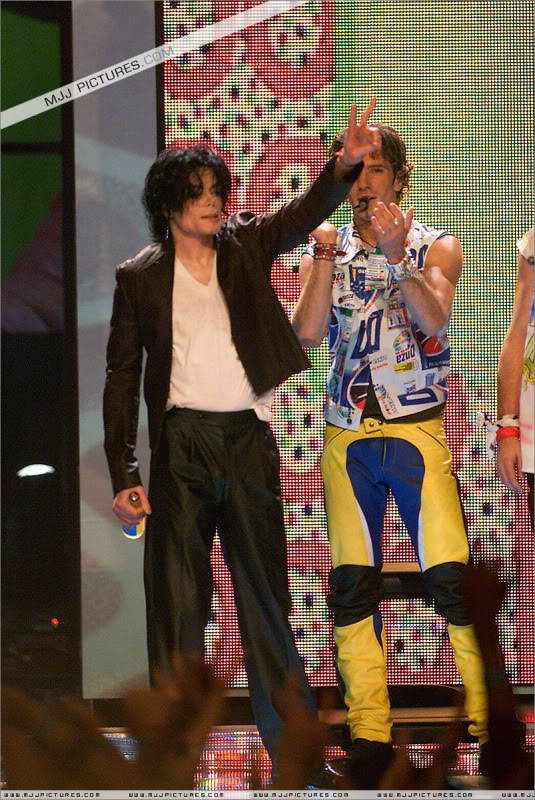2001- The 18th Annual MTV Video Music Awards 030-22