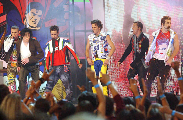 2001- The 18th Annual MTV Video Music Awards 040-14