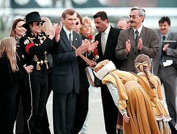 1997 - 1997- Michael Visits Warsaw 056-2