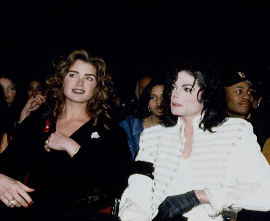 1993 - 1993 36th Annual Grammy Awards 11-10