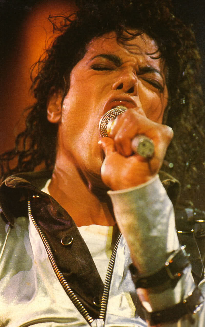 Bad Tour HQ 216