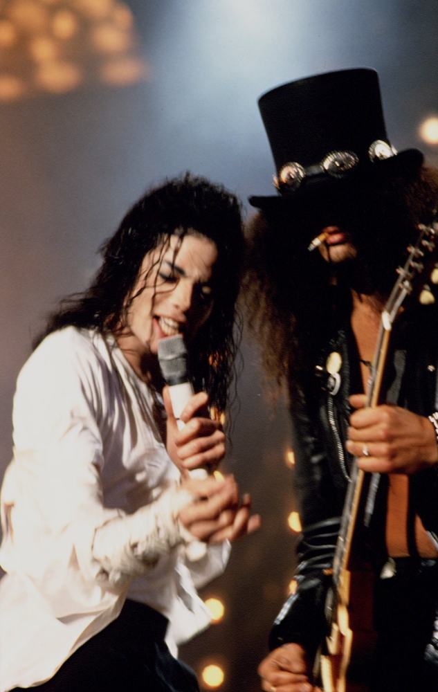 Dangerous Tour 322