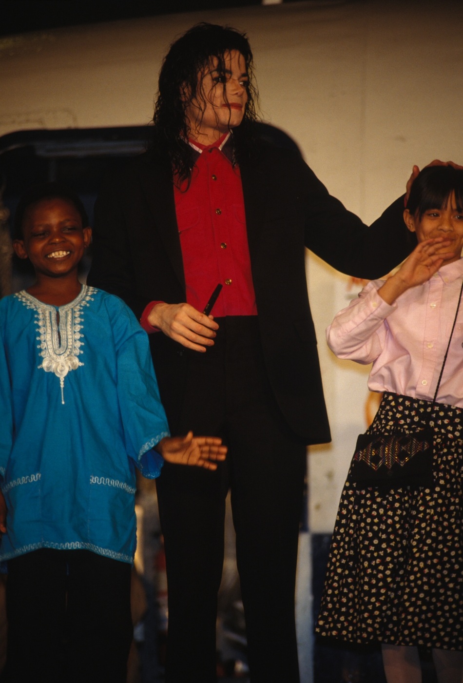 1992 Michael Donates To Sarajevo 9-8