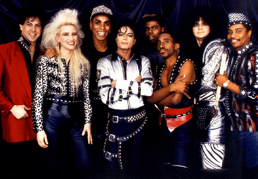 Bad Tour HQ Michael_Jackson_-_Bad_world_tour_band_MJLand_Productions