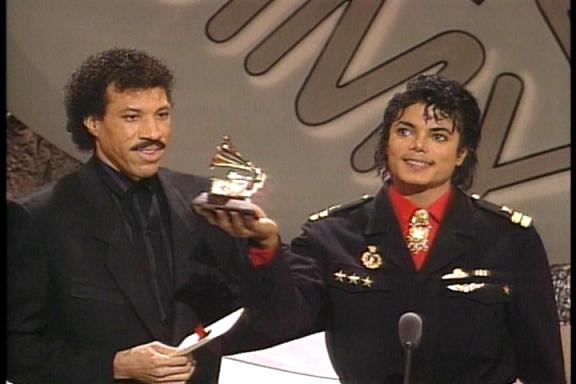 1986 Grammy Awards Mj-grammy-awards-1986-lr