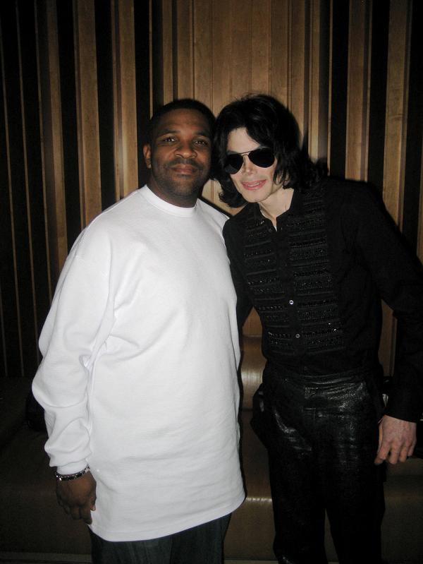 Michael Meets Los Angeles Power106's Big Boy 001-29