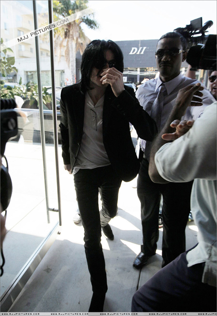 Michael - Michael Shopping In Beverly Hills 002-35