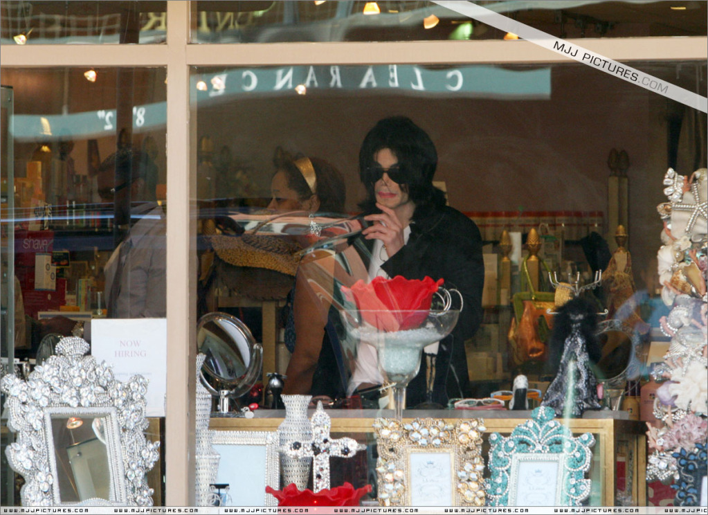 Michael Shopping In Beverly Hills 003-33