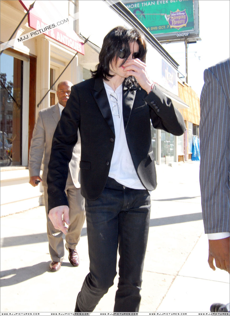 Michael Shopping In Beverly Hills 006-25