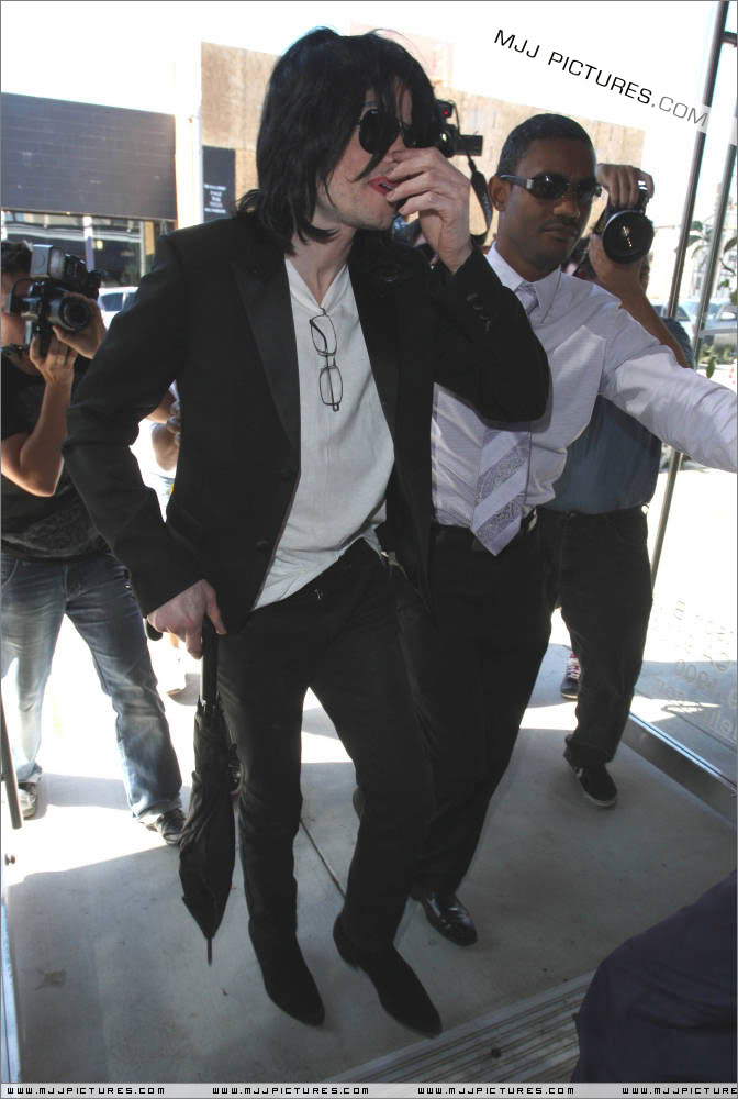 Michael Shopping In Beverly Hills 007-26