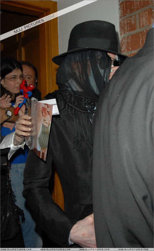 Michael - Michael Visits Doctor In Beverly Hills 009-27