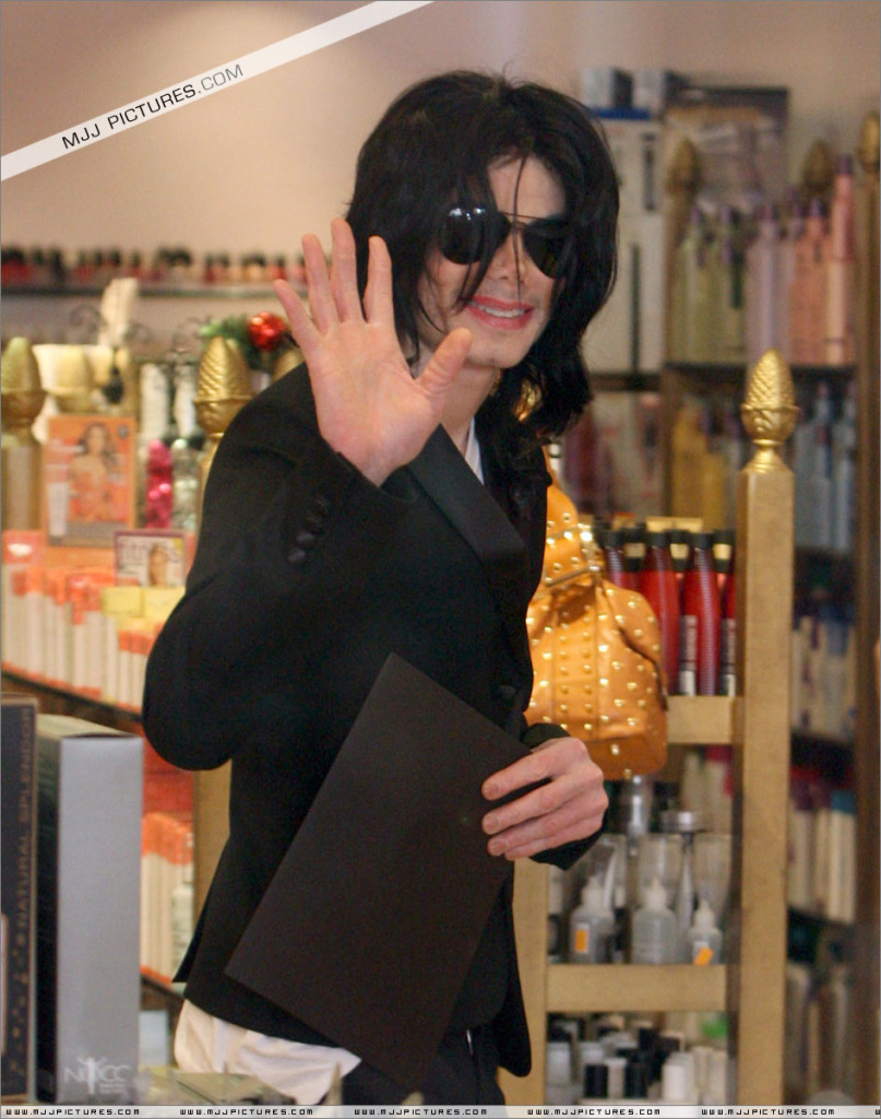 Michael Shopping In Beverly Hills 010-24