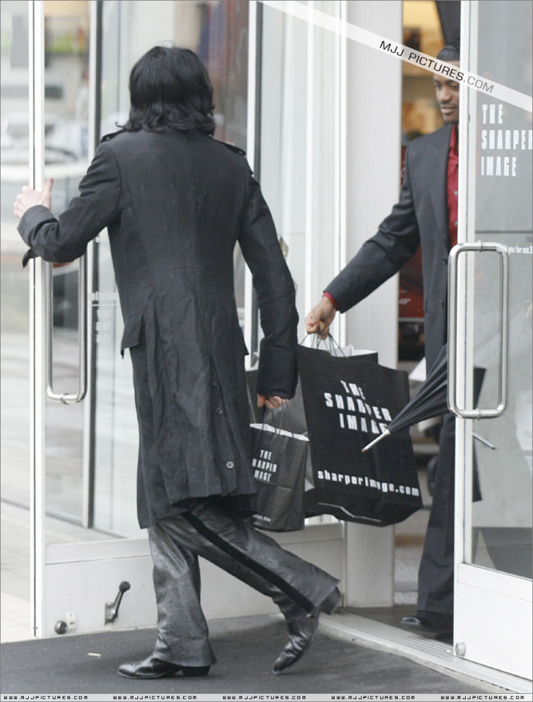 2007 Michael Shopping in Beverly Hills 011-13