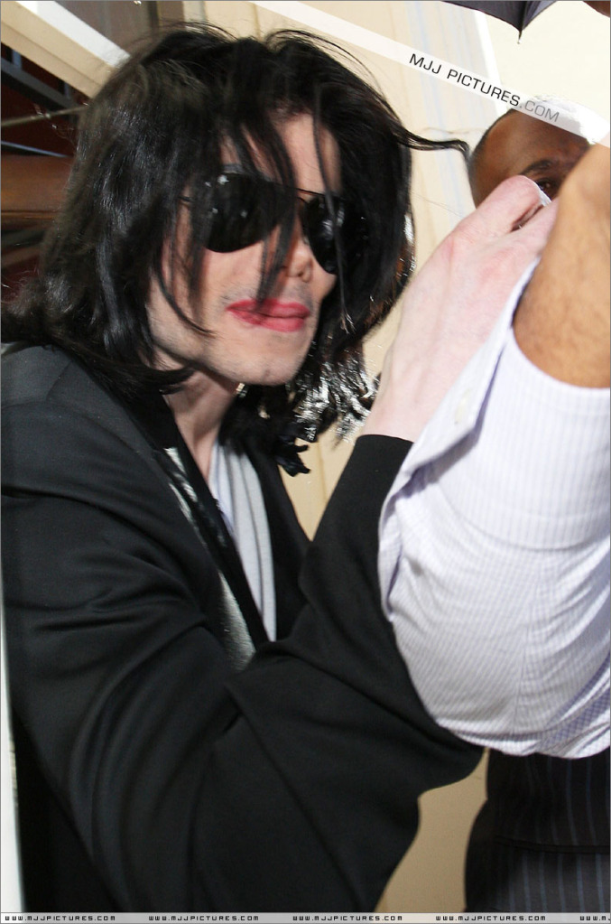 Michael Shopping In Beverly Hills 014-20