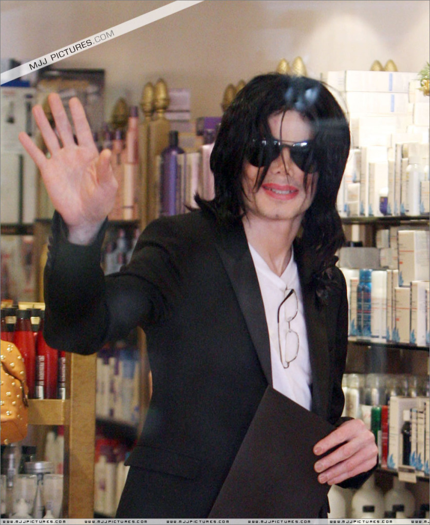 Michael Shopping In Beverly Hills 014-22
