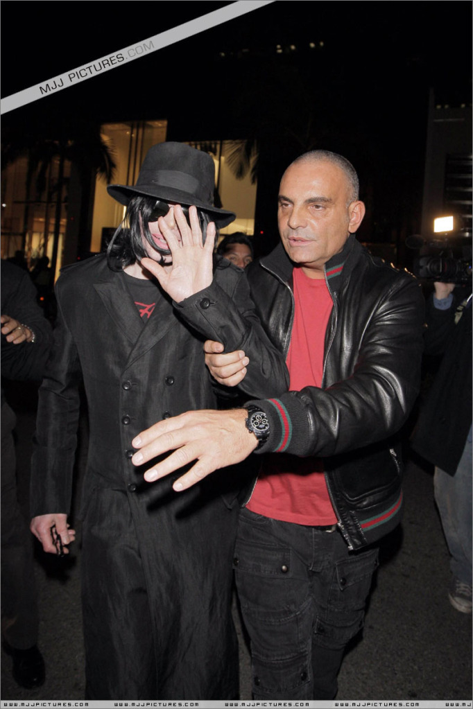 2009 Shopping With Christian Audigier on Rodeo Drive 014-38