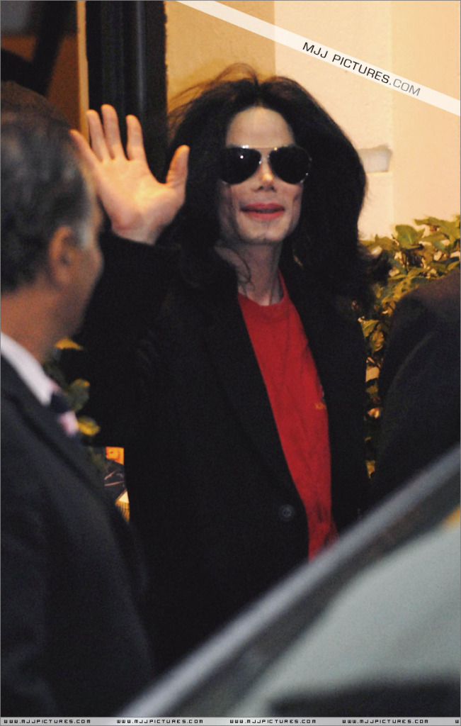 2006 Michael Visits London (November) - Page 2 014