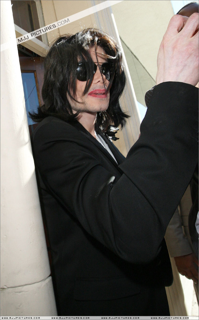 Michael - Michael Shopping In Beverly Hills 015-18