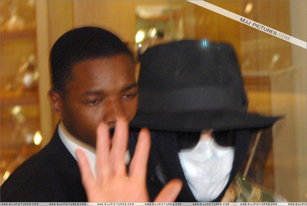 2009 Shopping In Beverly Hills 016-31