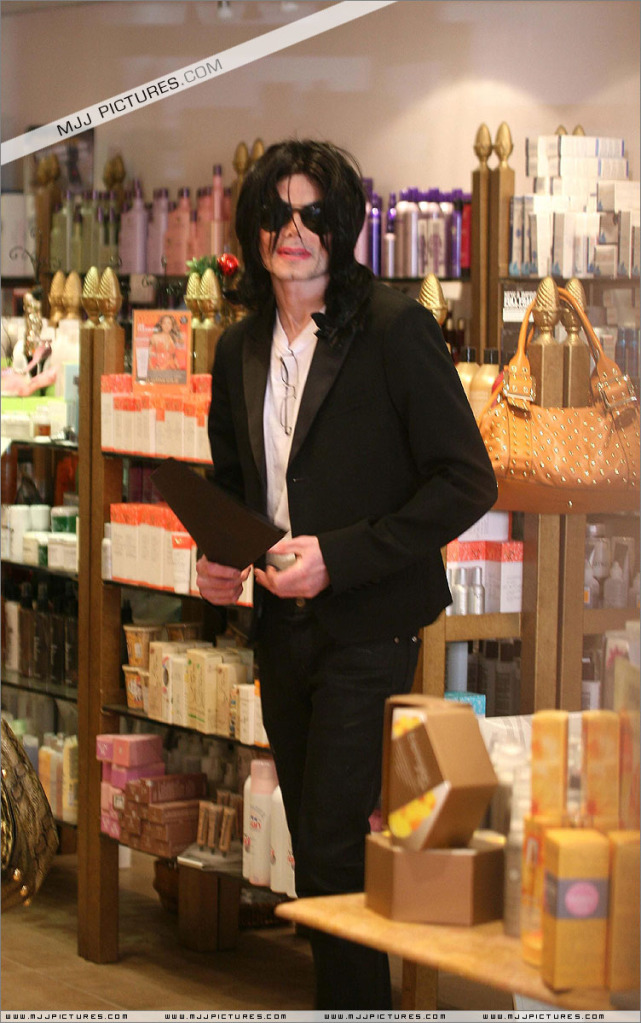 Michael - Michael Shopping In Beverly Hills 021-15