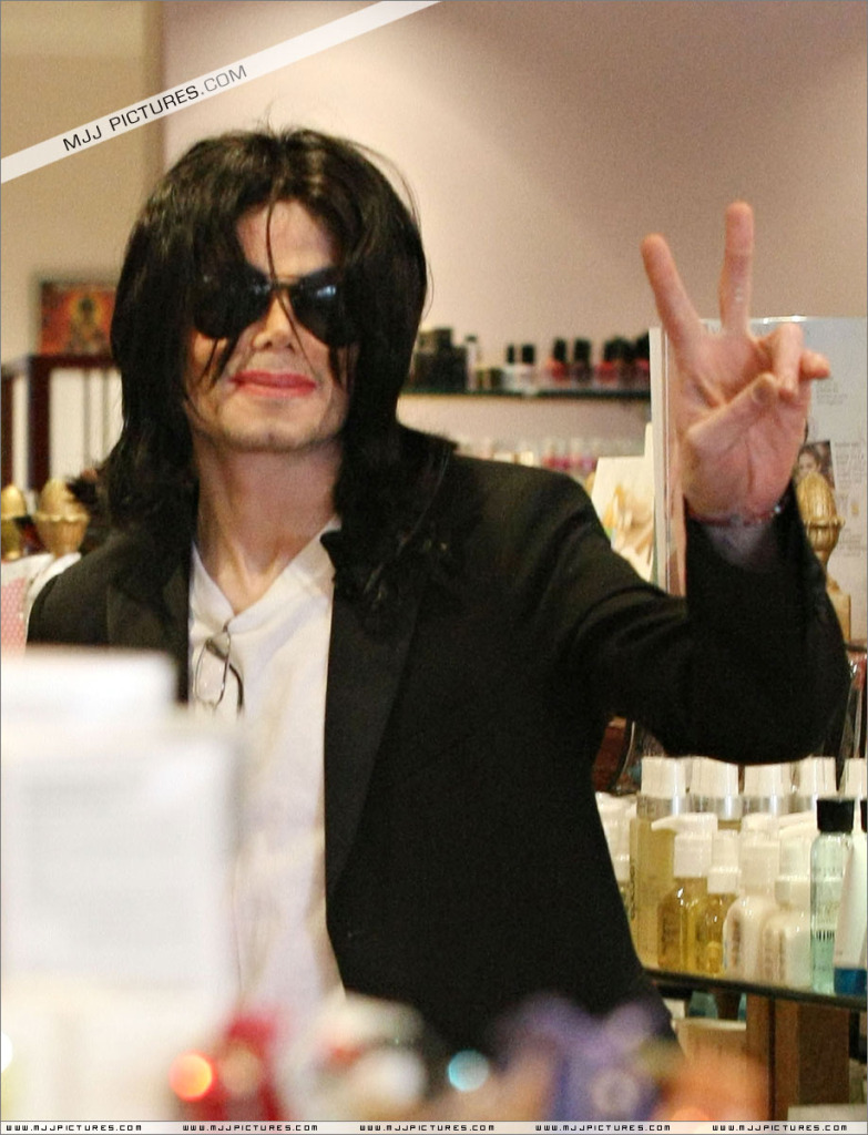 Michael - Michael Shopping In Beverly Hills 024-11