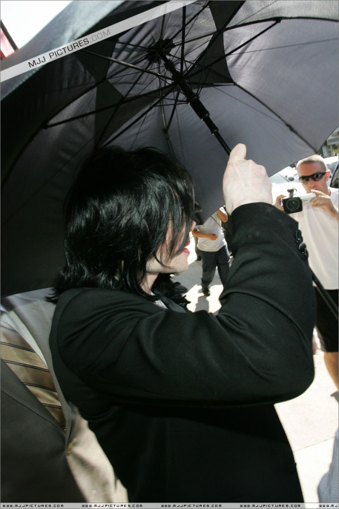 Michael - Michael Shopping In Beverly Hills 025-9