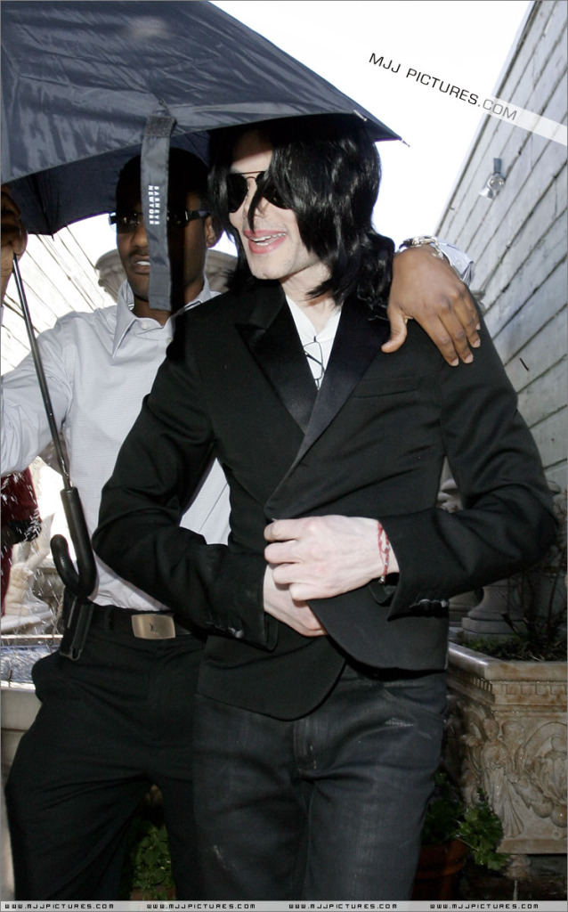 Michael - Michael Shopping In Beverly Hills 029-8