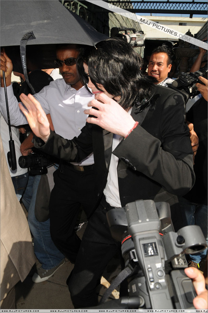 Michael - Michael Shopping In Beverly Hills 033-5