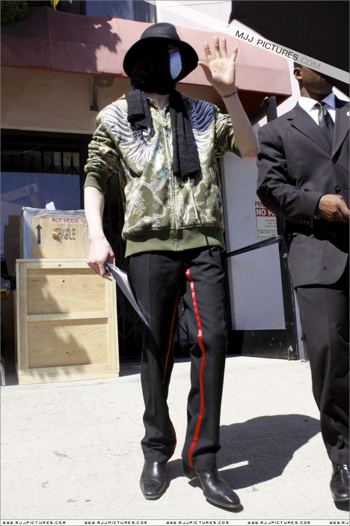 2009 Shopping In Beverly Hills 034-13