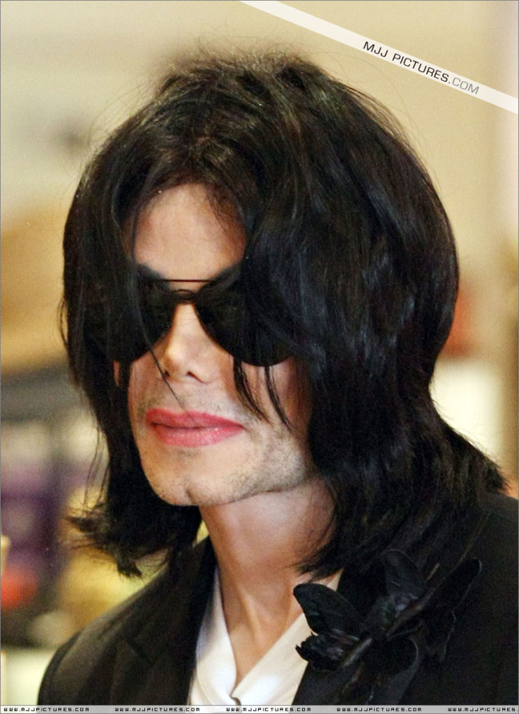 Michael Shopping In Beverly Hills 036-6