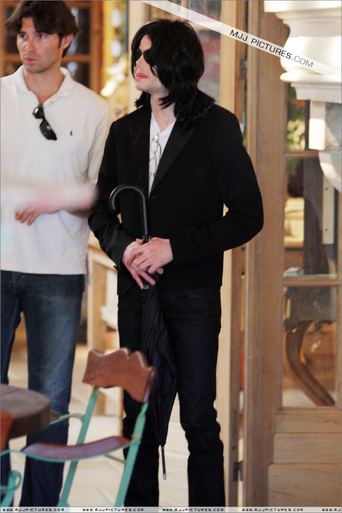 Michael - Michael Shopping In Beverly Hills 038-4