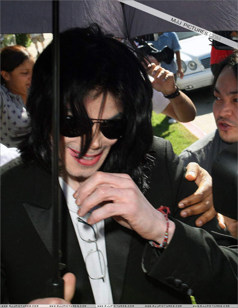 Michael Shopping In Beverly Hills 047-2