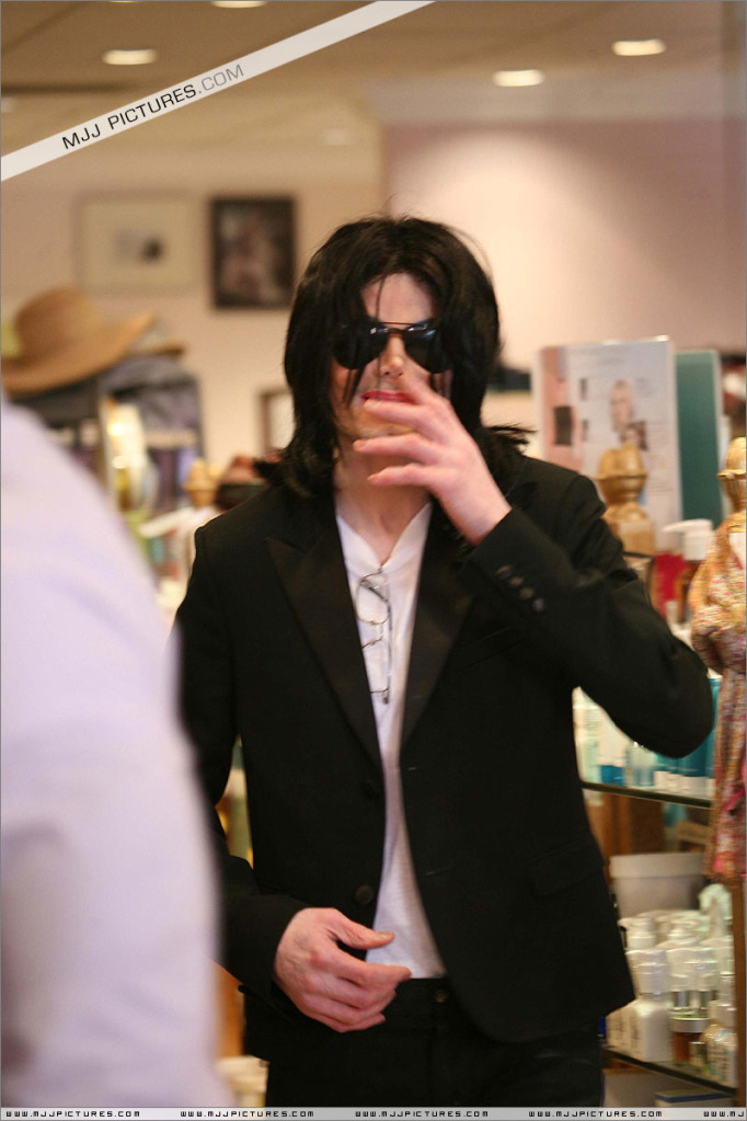 Michael - Michael Shopping In Beverly Hills 048-4