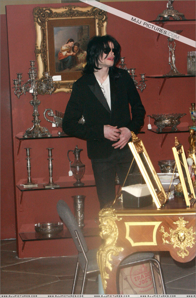 Michael Shopping In Beverly Hills 053-2