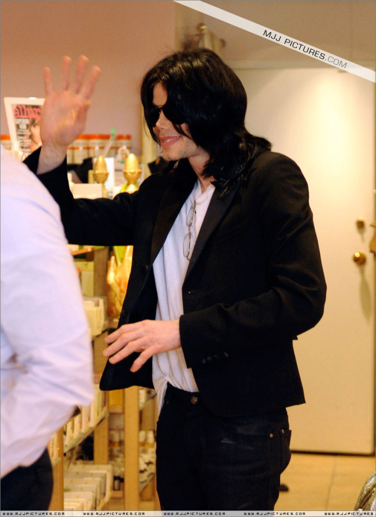 Michael - Michael Shopping In Beverly Hills 053-3