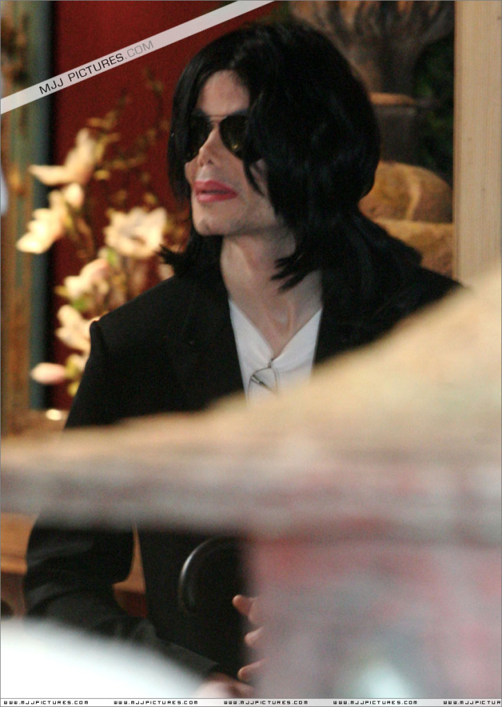 Michael - Michael Shopping In Beverly Hills 056-2