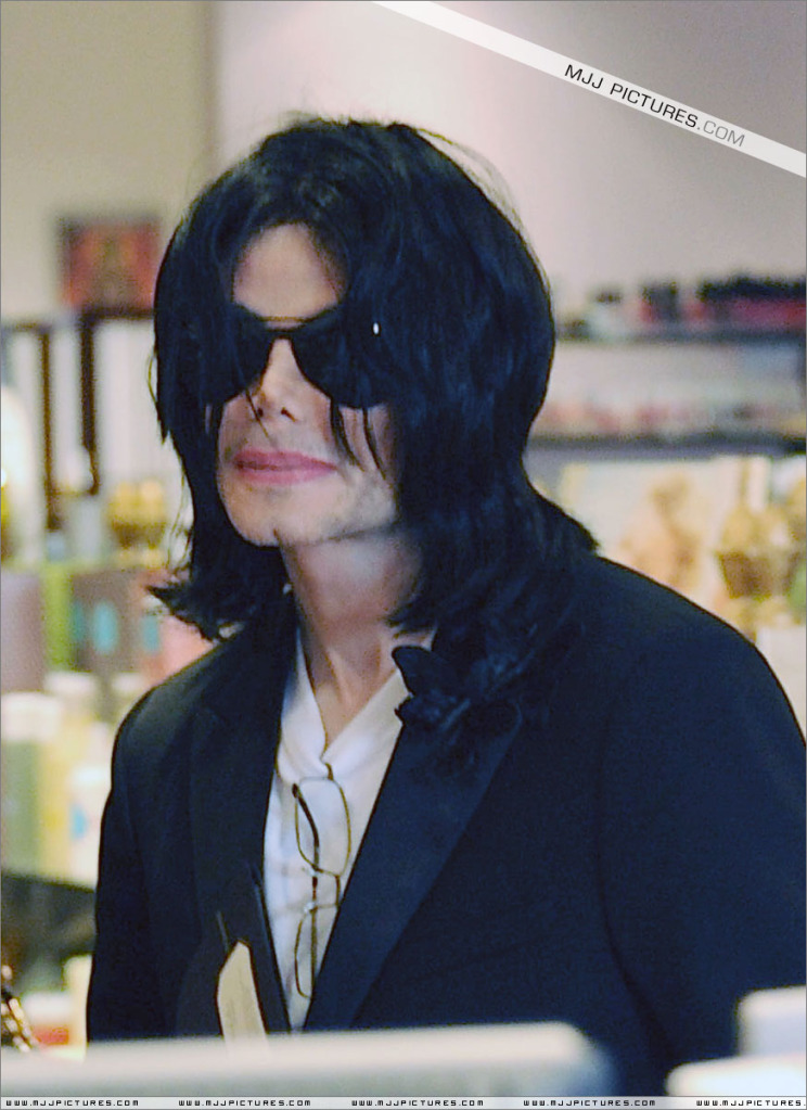 Michael - Michael Shopping In Beverly Hills 056-3